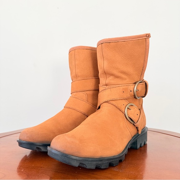 Sorel Women’s Phoenix Moto Cozy Waterproof Leather Winter Boot | US 6.5 - Picture 3 of 10